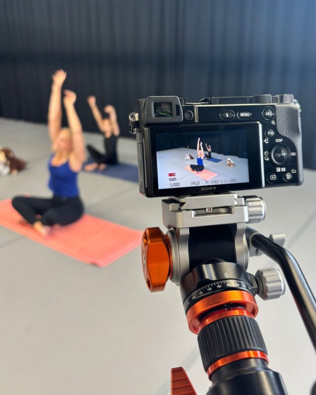 Work in progress!

Achter de schermen werken we aan een mooie uitbreiding van ons aanbod: samen met Inger van Bruggen voegen we dans en yoga toe aan Dinck! Binnenkort staat er een gloednieuwe special voor je klaar in de app, vol video's die je moeiteloos inzet in jouw groep. Voor een moment van beweging, ontspanning of gewoon lekker samen plezier maken.

Wij kunnen niet wachten om het met jullie te delen! Binnenkort in de app! 🎥✨

#yogametdinck #dansenmetdinck #onlineactiviteitenplatform #dinck #pedagogischprofessional